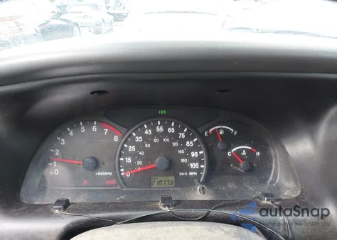 2000 Chevrolet Tracker Hard Top from USA, damaged, VIN 2CNBJ13C1Y6945846